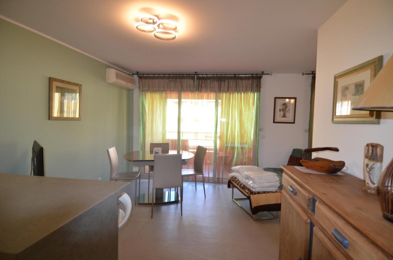 Appartement 3 Personnes Avec Coin Nuit Avec Terrasse Et Parking Quartier Du Port De Nice ニース エクステリア 写真
